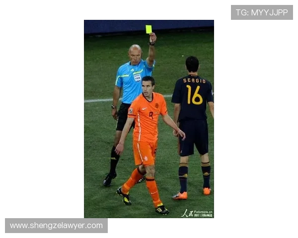 德容与卡萨多欧冠再吃黄牌将面临停赛危机两黄累计影响出场资格