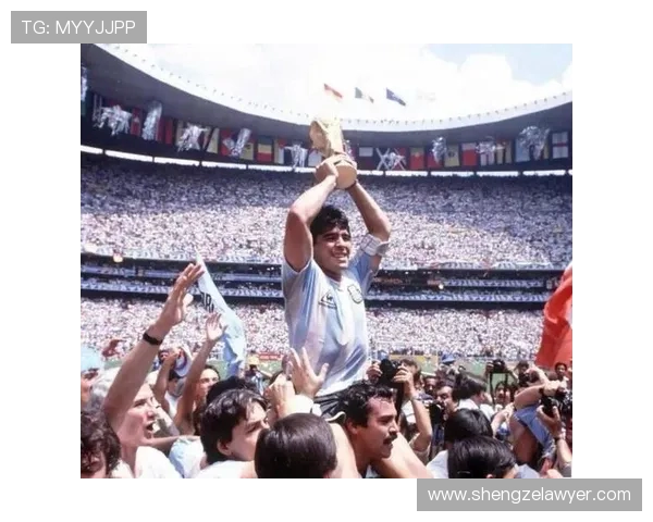 梅西谈偶像:马拉多纳为神般存在詹姆斯库里皆令其深深钦佩尤甚