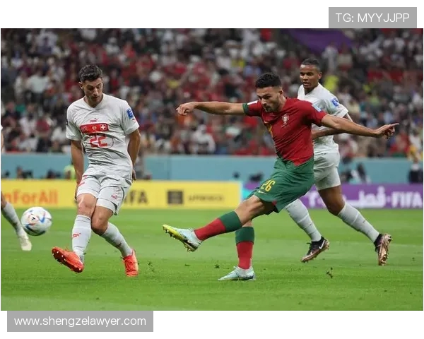 约罗畅谈世界杯理想后卫搭档并称以拉莫斯为球队核心领衔防线群势